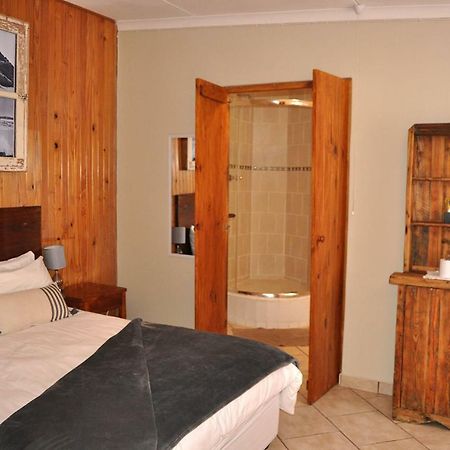 Obelix Guesthouse Lüderitz Zewnętrze zdjęcie