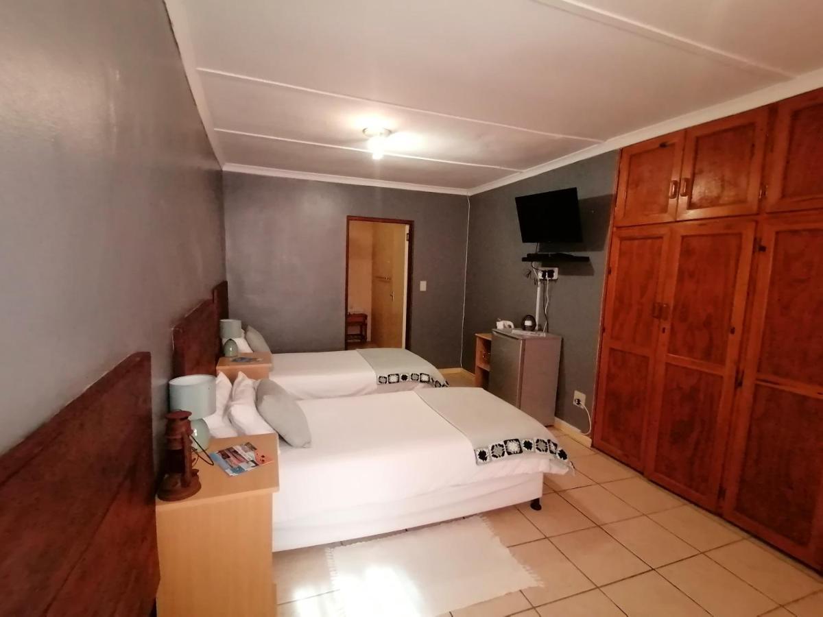 Obelix Guesthouse Lüderitz Zewnętrze zdjęcie