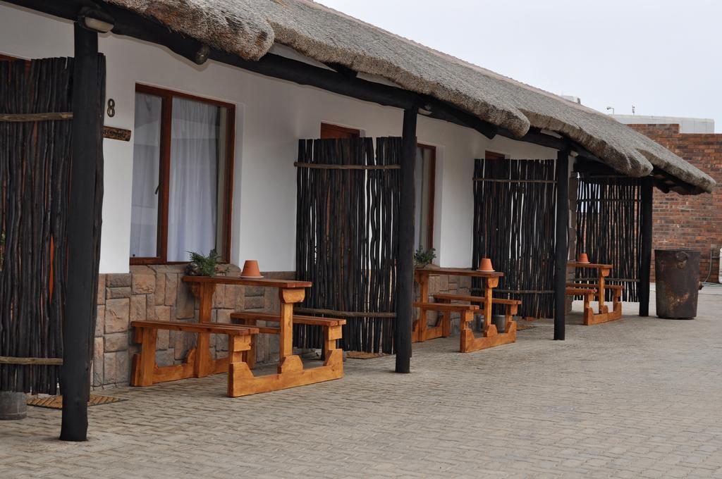 Obelix Guesthouse Lüderitz Zewnętrze zdjęcie