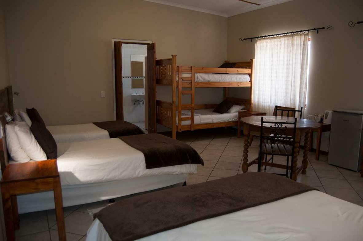 Obelix Guesthouse Lüderitz Zewnętrze zdjęcie