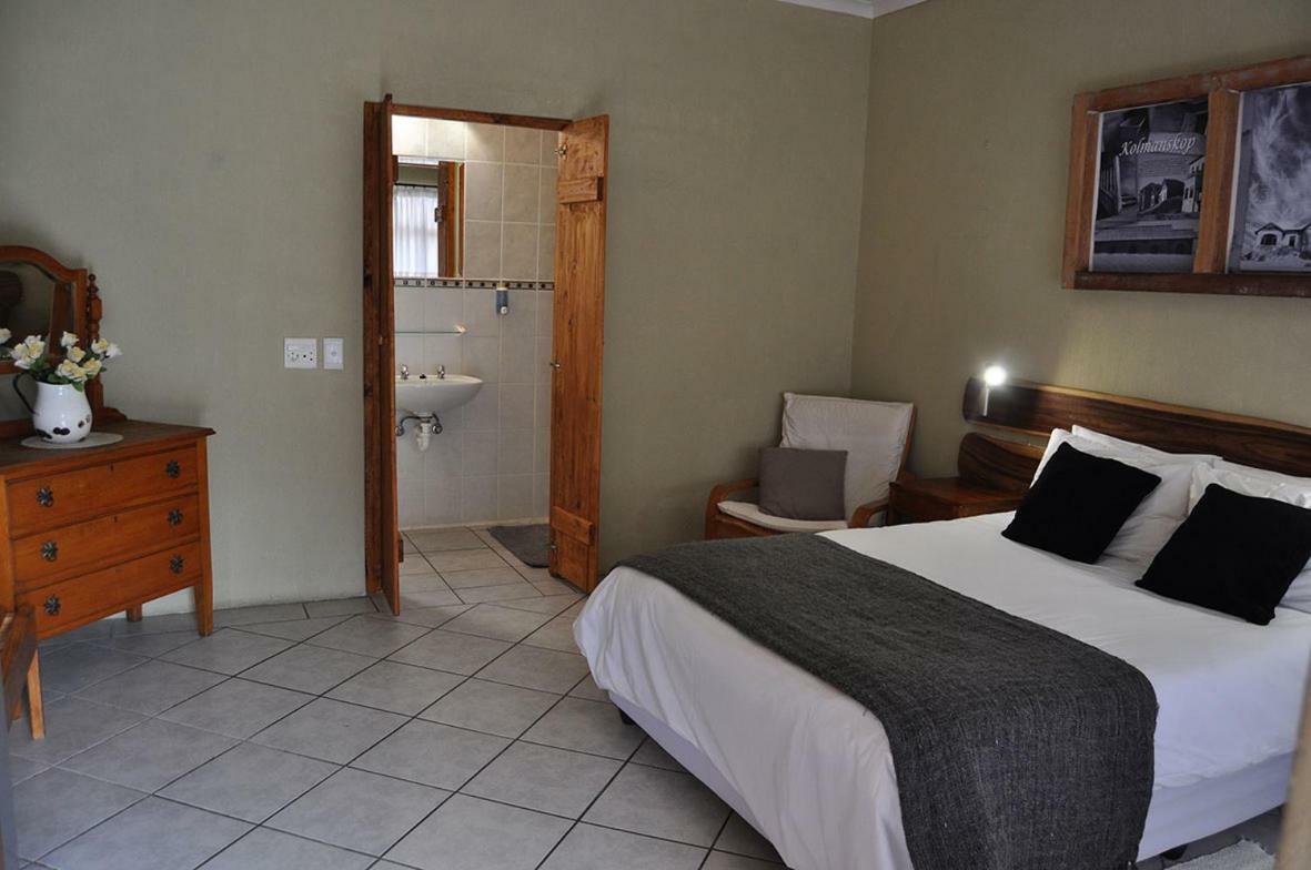 Obelix Guesthouse Lüderitz Zewnętrze zdjęcie